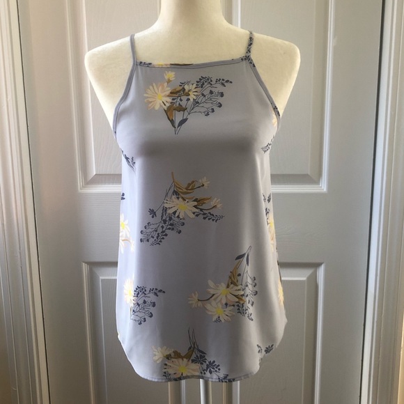 High Neck Tank Top - Picture 2 of 4